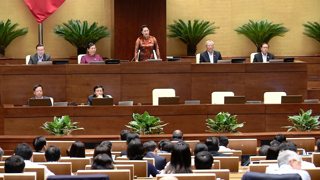 Kỳ họp thứ 10, Quốc hội khóa XIV: Ngày thứ hai tiến hành chất vấn và trả lời chất vấn Kỳ họp thứ 10, Quốc hội khóa XIV: Ngày thứ hai tiến hành chất vấn và trả lời chất vấn