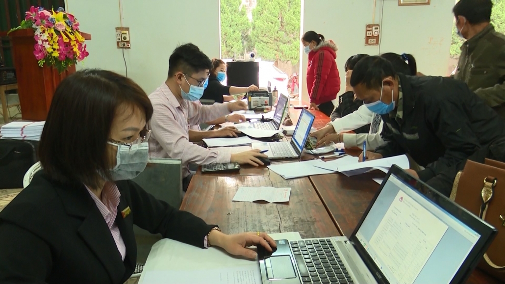 Tín dụng chính sách - điểm tựa vững chắc để đồng bào dân tộc thiểu số thoát nghèo - đã psts 25.11 Tín dụng chính sách - điểm tựa vững chắc để đồng bào dân tộc thiểu số thoát nghèo - đã psts 25.11