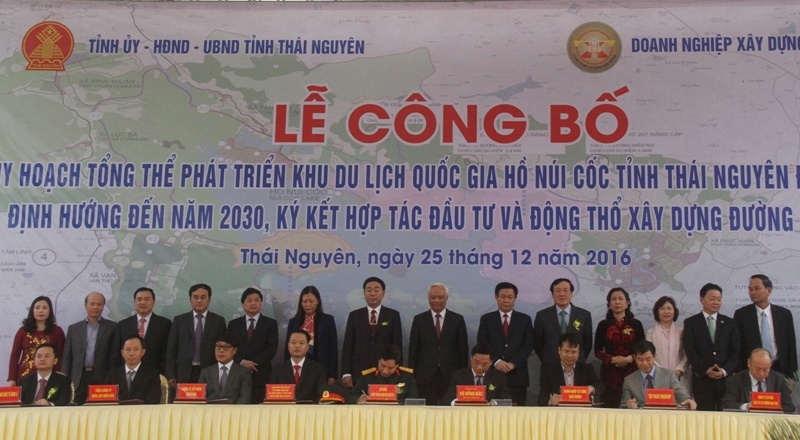 thai nguyen cong bo quy hoach tong the phat trien khu du lich quoc gia ho nui coc va khoi cong 2 du an trong diem