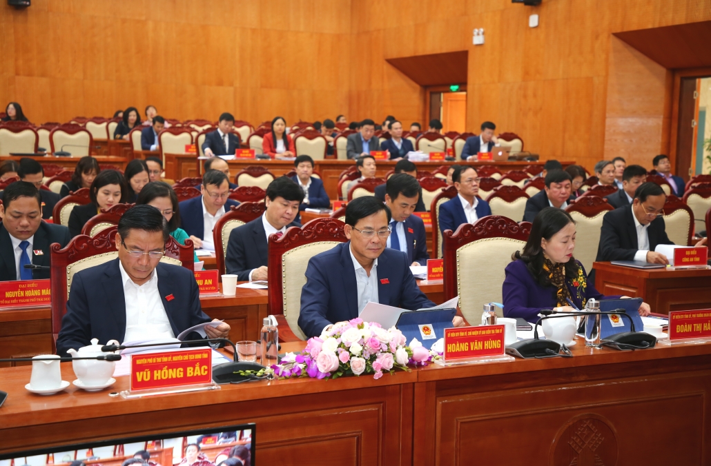 Trực tuyến: Kỳ họp thứ 12, HĐND tỉnh khóa XIII: Giải trình, chất vấn và trả lời chất vấn nhiều nội dung quan trọng Trực tuyến: Kỳ họp thứ 12, HĐND tỉnh khóa XIII: Giải trình, chất vấn và trả lời chất vấn nhiều nội dung quan trọng