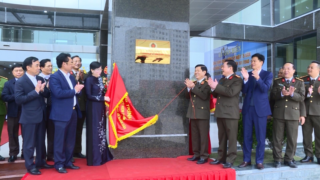 Công an tỉnh Thái Nguyên tổ chức Lễ gắn biển Công trình Trụ sở làm việc mới Công an tỉnh Thái Nguyên tổ chức Lễ gắn biển Công trình Trụ sở làm việc mới