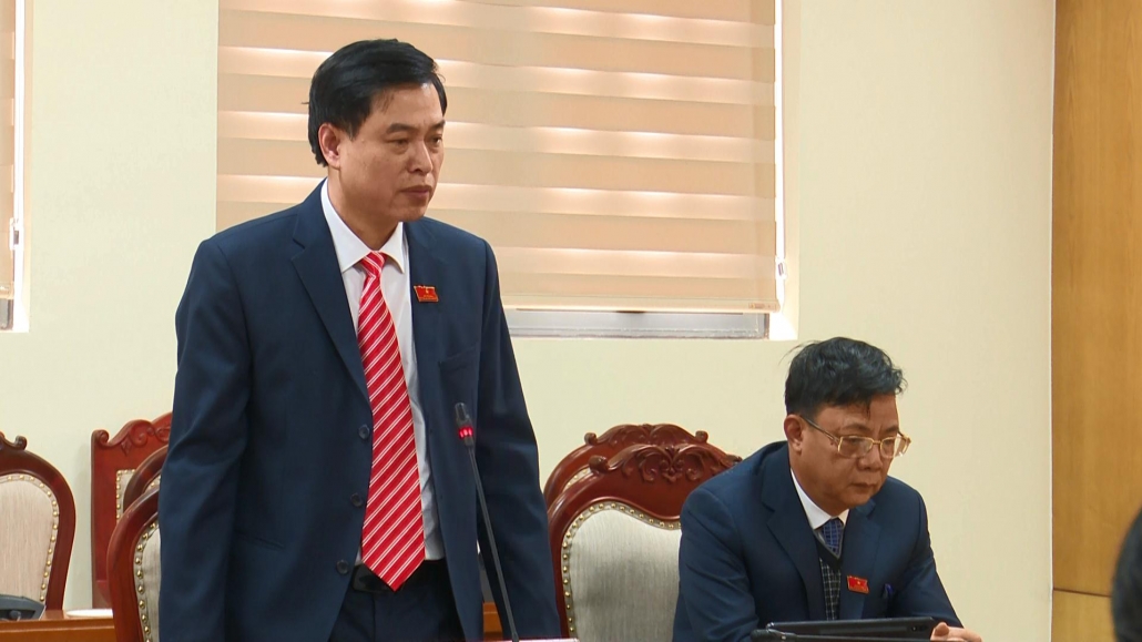 [Photo] Tập trung thảo luận, cho ý kiến vào các báo cáo, tờ trình, dự thảo nghị quyết trình tại Kỳ họp