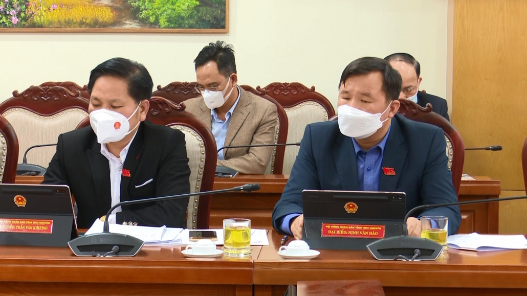 [Photo] Tập trung thảo luận, cho ý kiến vào các báo cáo, tờ trình, dự thảo nghị quyết trình tại Kỳ họp