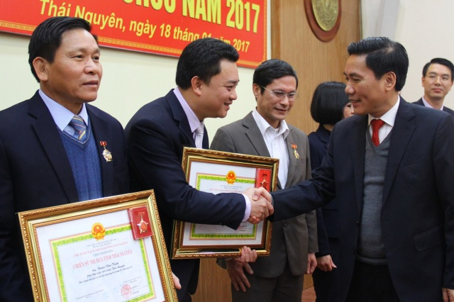 Văn phòng Ủy ban Nhân dân tỉnh triển khai nhiệm vụ năm 2017