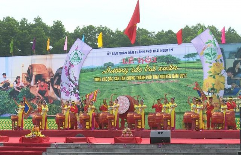 khai mac le hoi huong sac tra xuan vung che dac san tan cuong nam 2017