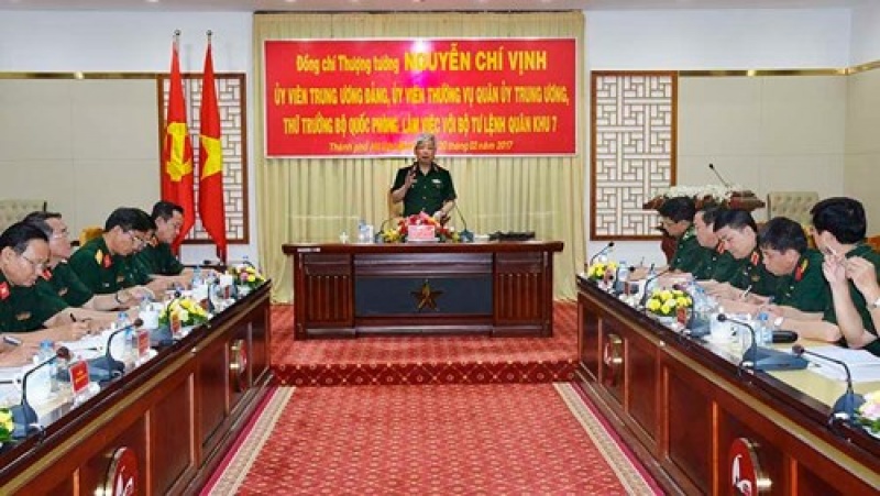 thuong tuong nguyen chi vinh lam viec voi bo tu lenh quan khu 7