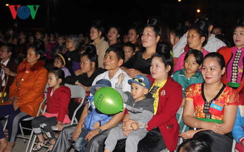 son la khai mac le hoi mua hoa ban nam 2017