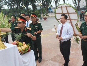 Bộ Quốc phòng kiểm tra việc triển khai hoạt động kỷ niệm 70 năm Ngày Thương binh - Liệt sĩ tại Quân khu 7 và Quân đoàn 4