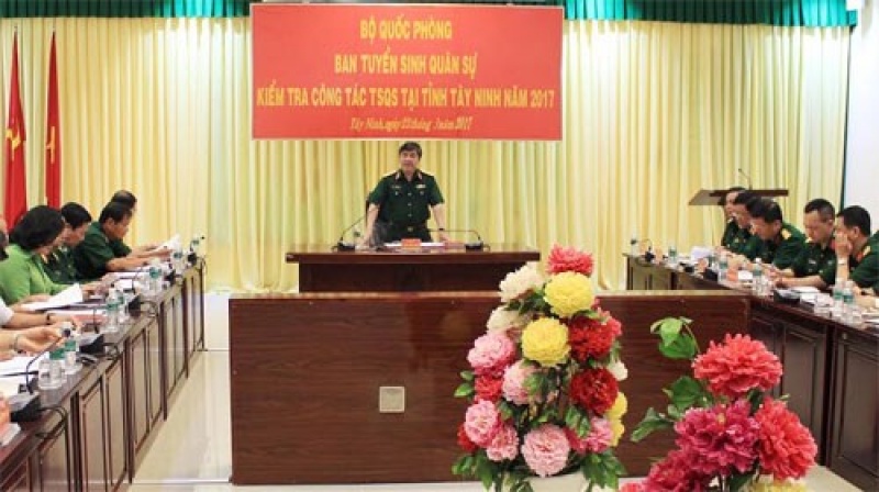 bo quo c pho ng kie m tra cong ta c tuye n sinh quan su ta i tinh tay ninh