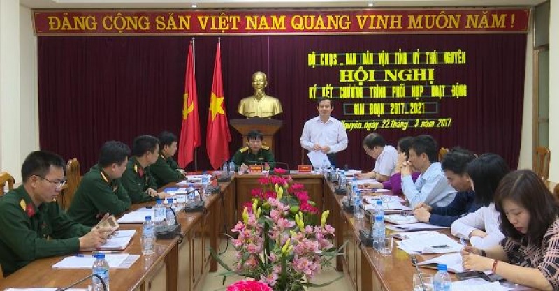 ky ket chuong trinh phoi hop hoat dong giua bo chi huy quan su tinh va ban dan van tinh uy