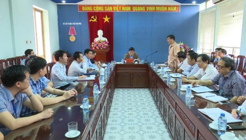 dong chi chu tich ubnd ti nh la m vie c vo i so xay du ng