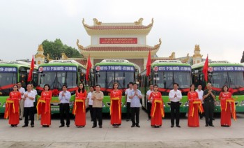 Công ty CP Thương mại và Du lịch Hà Lan khai trương tuyến xe buýt số 30 nối các điểm di tích