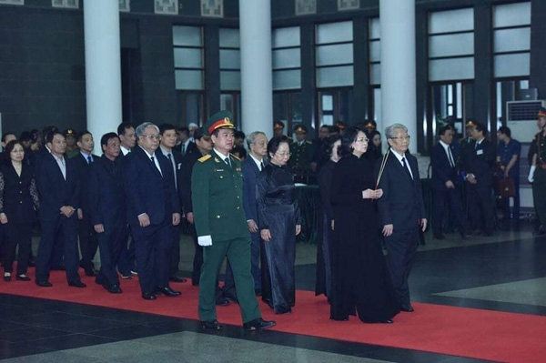 Lãnh đạo Đảng, Nhà nước viếng nguyên Chủ tịch nước Lê Đức Anh lanh dao dang nha nuoc vieng nguyen chu tich nuoc le duc anh