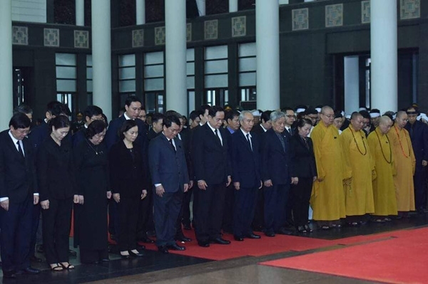 Lãnh đạo Đảng, Nhà nước viếng nguyên Chủ tịch nước Lê Đức Anh lanh dao dang nha nuoc vieng nguyen chu tich nuoc le duc anh
