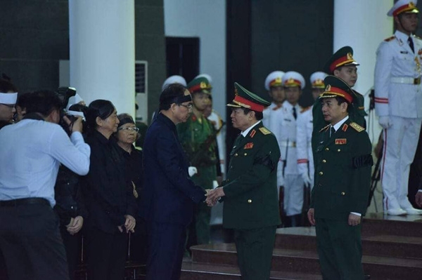 Lãnh đạo Đảng, Nhà nước viếng nguyên Chủ tịch nước Lê Đức Anh lanh dao dang nha nuoc vieng nguyen chu tich nuoc le duc anh