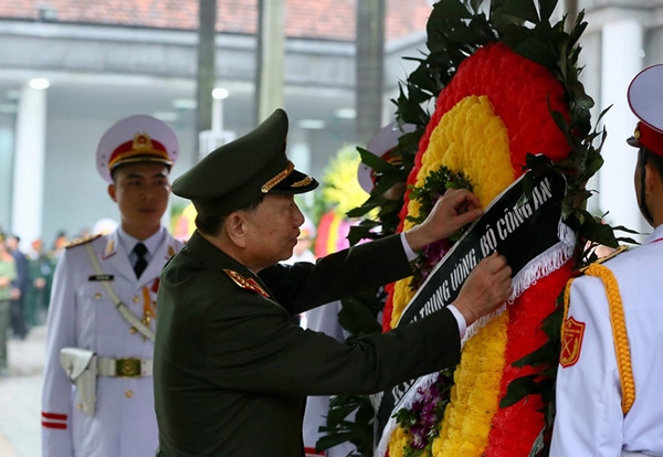 Lãnh đạo Đảng, Nhà nước viếng nguyên Chủ tịch nước Lê Đức Anh lanh dao dang nha nuoc vieng nguyen chu tich nuoc le duc anh