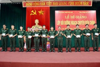 Bế giảng lớp bồi dưỡng ngạch chuyên viên chính năm 2017