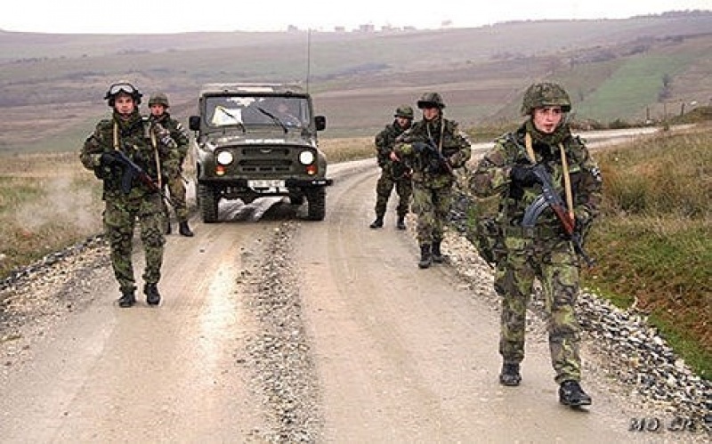 sec thong qua ke hoach tang so binh si ra nuoc ngoai gay tranh cai