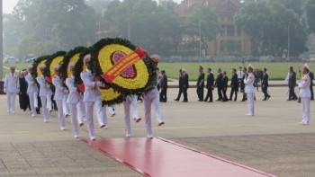 Lãnh đạo Đảng, Nhà nước dâng hương tưởng niệm các Anh hùng liệt sỹ