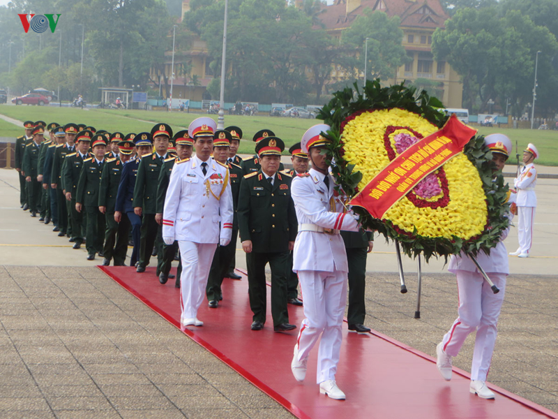 Lãnh đạo Đảng, Nhà nước dâng hương tưởng niệm các Anh hùng liệt sỹ lanh dao dang nha nuoc dang huong tuong niem cac anh hung liet sy