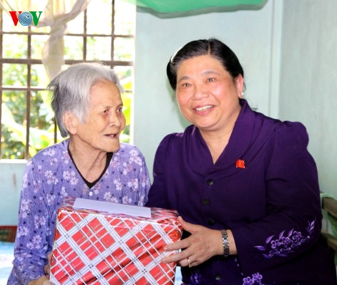 ba tong thi phong dang huong o khu luu niem dai tuong nguyen chi thanh