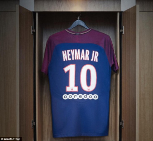 paris len con sot vi neymar