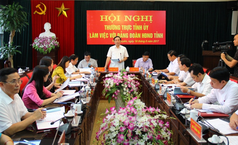 hoi nghi thuong truc tinh uy lam viec voi dang doan hoi dong nhan dan tinh