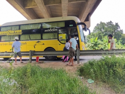 di nguoc chieu lui xe tren cao toc hanh vi giet nguoi can xu ly