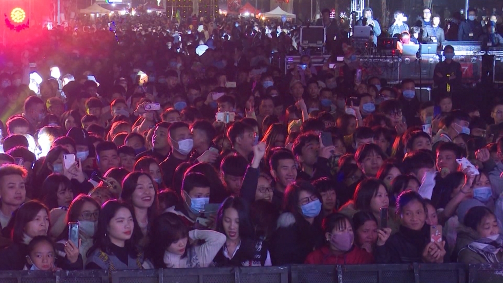 Không khí đón giao thừa Tết dương lịch 2021 tại thành phố Thái Nguyên Không khí đón giao thừa Tết dương lịch 2021 tại thành phố Thái Nguyên