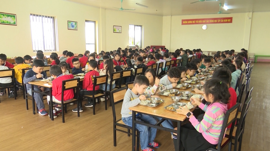 Bữa ăn bán trú: Vấn đề cần đặc biệt quan tâm trong những ngày đông rét