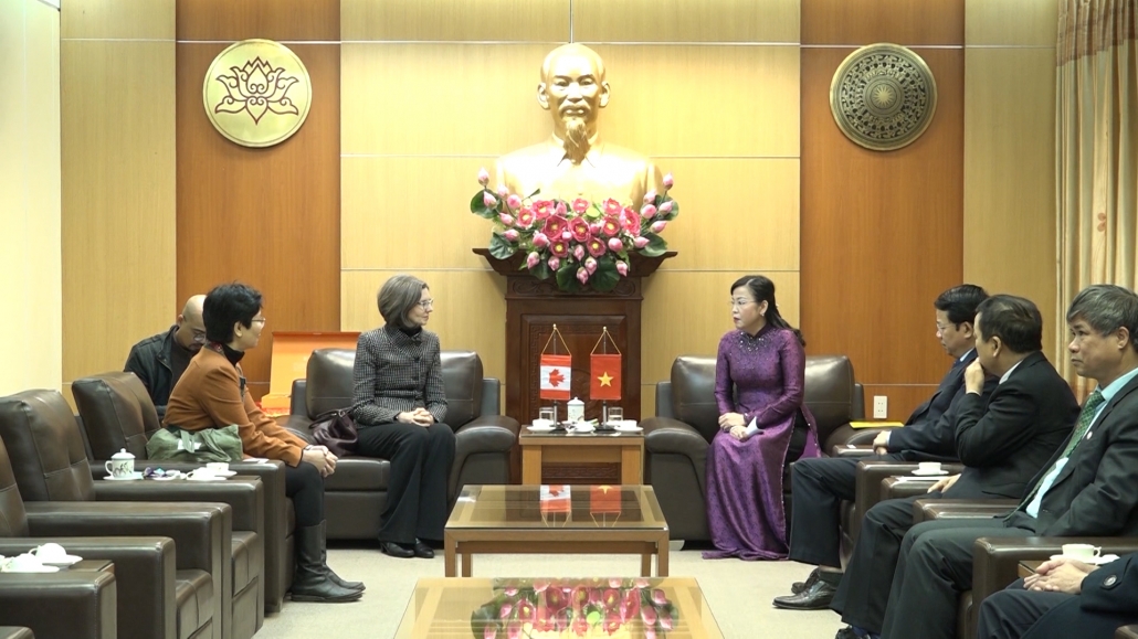 Đồng chí Bí thư Tỉnh ủy tiếp và làm việc với đoàn Đại sứ Canada Đồng chí Bí thư Tỉnh ủy tiếp và làm việc với đoàn Đại sứ Canada