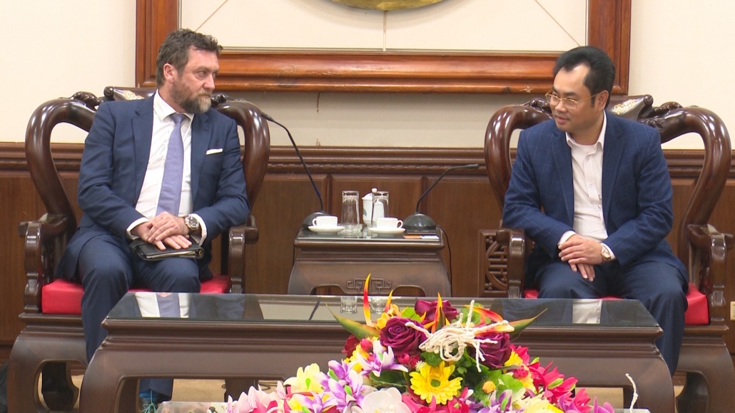 Lãnh đạo tỉnh làm việc với nhà đầu tư Hoa Kỳ