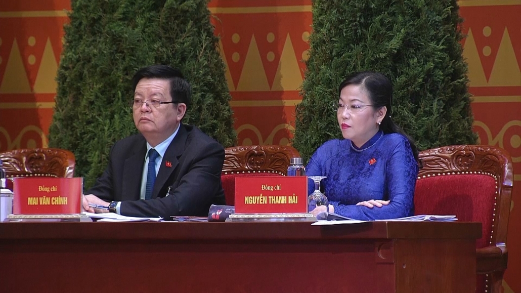 Đại hội XIII của Đảng thảo luận các văn kiện tại hội trường (CTTS 28-1) Đại hội XIII của Đảng thảo luận các văn kiện tại hội trường (CTTS 28-1)