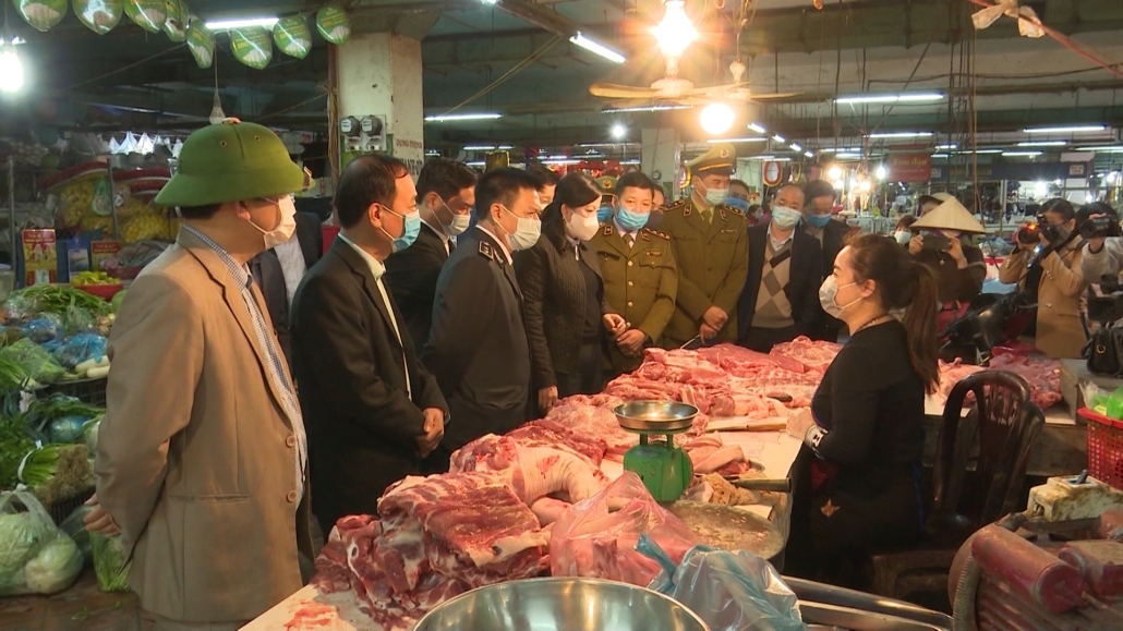 Đảm bảo hoạt động thương mại và công tác phòng, chống dịch COVID-19 Đảm bảo hoạt động thương mại và công tác phòng, chống dịch COVID-19