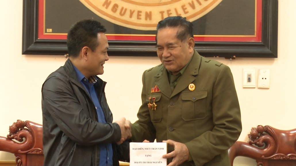 Đài PT-TH Thái Nguyên tiếp nhận 25 bộ phim về đề tài chiến tranh Đài PT-TH Thái Nguyên tiếp nhận 25 bộ phim về đề tài chiến tranh