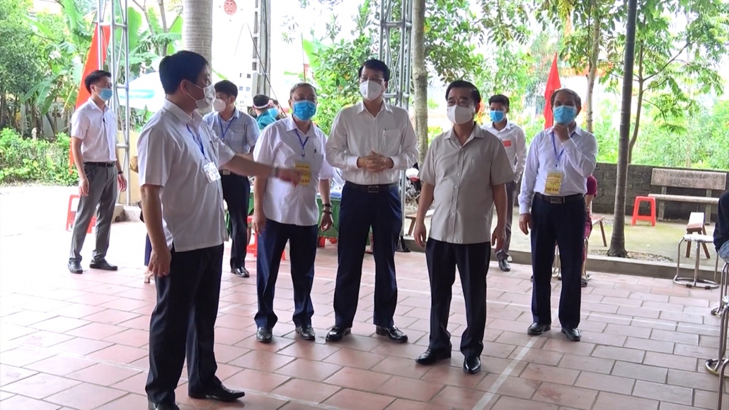 Lãnh đạo tỉnh kiểm tra công tác bầu cử tại các địa phương Lãnh đạo tỉnh kiểm tra công tác bầu cử tại các địa phương
