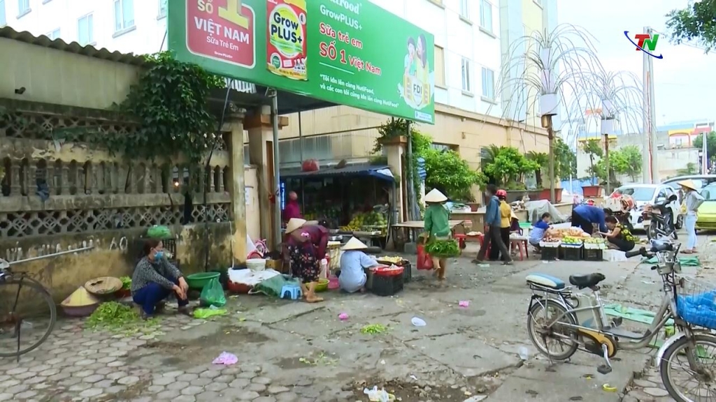 Nỗi lo ô nhiễm từ nguồn nước thải tại khu vực chợ Mỏ Chè