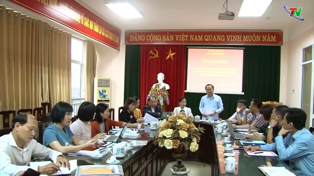 Thái Nguyên: Bồi dưỡng kiến thức dân tộc cho giảng viên, báo cáo viên Thái Nguyên: Bồi dưỡng kiến thức dân tộc cho giảng viên, báo cáo viên