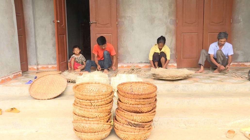 Cần thêm nguồn lực để phát triển làng nghề Phú Lương Cần thêm nguồn lực để phát triển làng nghề Phú Lương