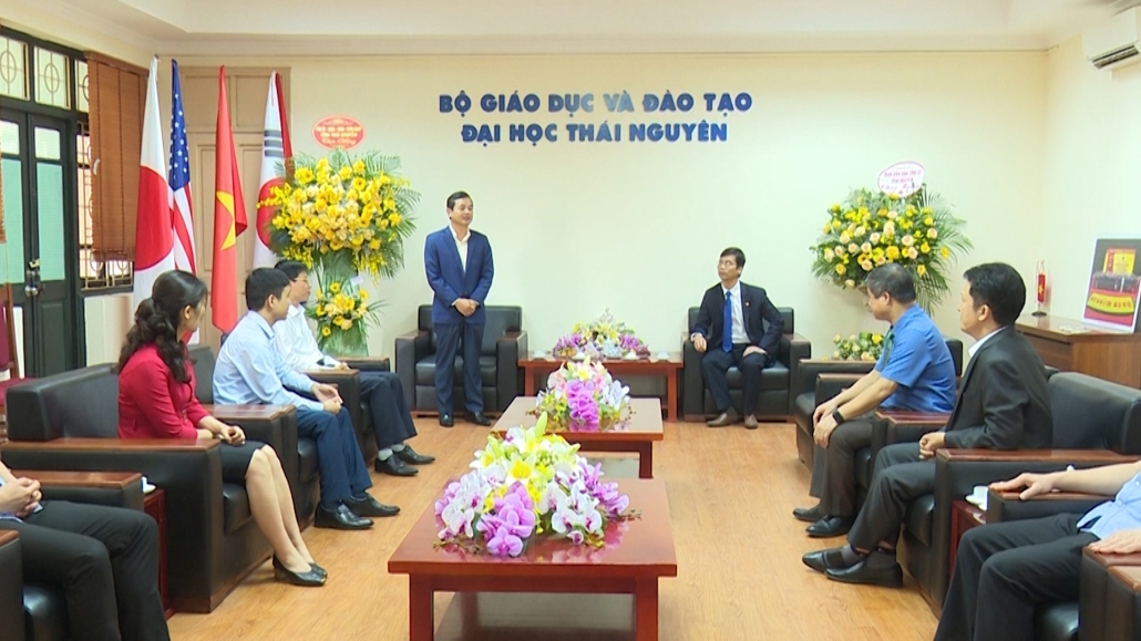 Lãnh đạo tỉnh chúc mừng Đại học Thái Nguyên nhân ngày Nhà giáo Việt Nam 20/11 (TS 19-11) Lãnh đạo tỉnh chúc mừng Đại học Thái Nguyên nhân ngày Nhà giáo Việt Nam 20/11 (TS 19-11)