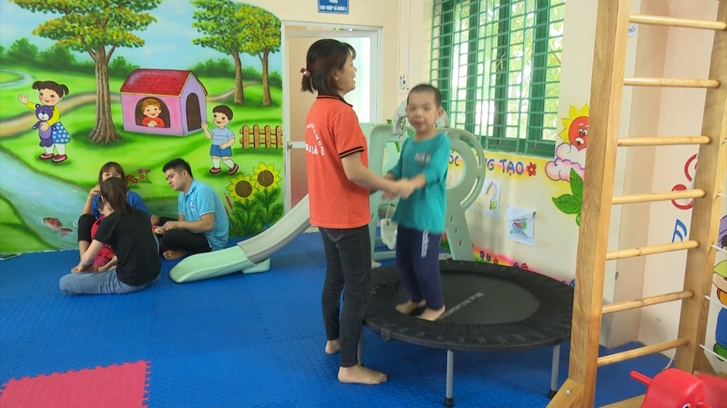 Can thiệp sớm cho trẻ tự kỷ - cơ hội giúp trẻ hòa nhập cộng đồng