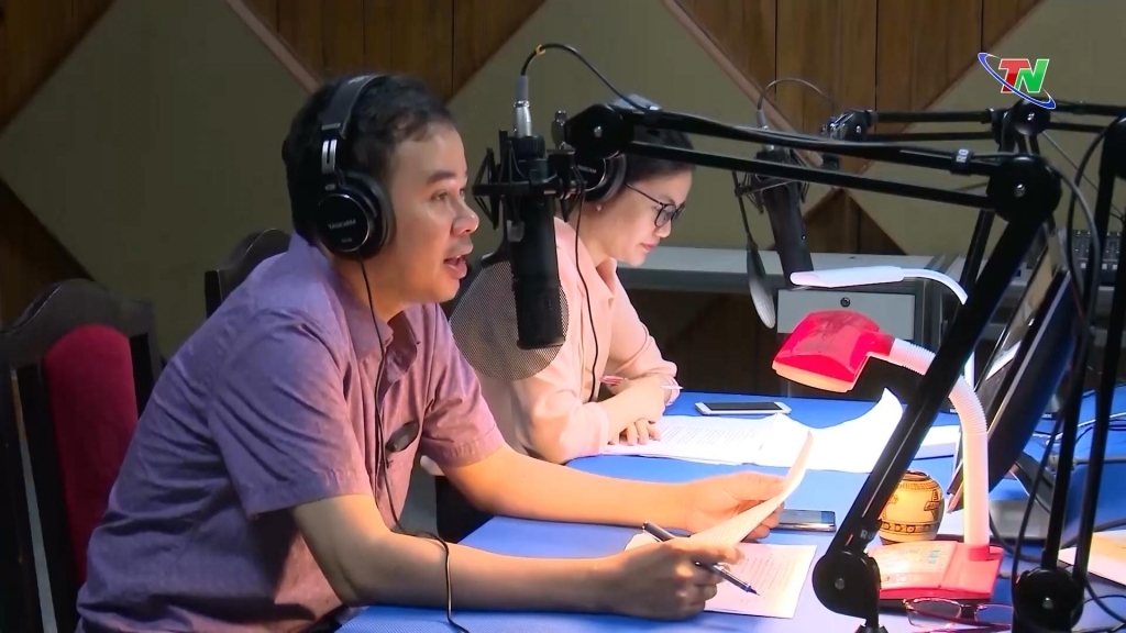 “Giờ cao điểm giao thông” - Kênh phát thanh hữu ích với người dân Thái Nguyên “Giờ cao điểm giao thông” - Kênh phát thanh hữu ích với người dân Thái Nguyên