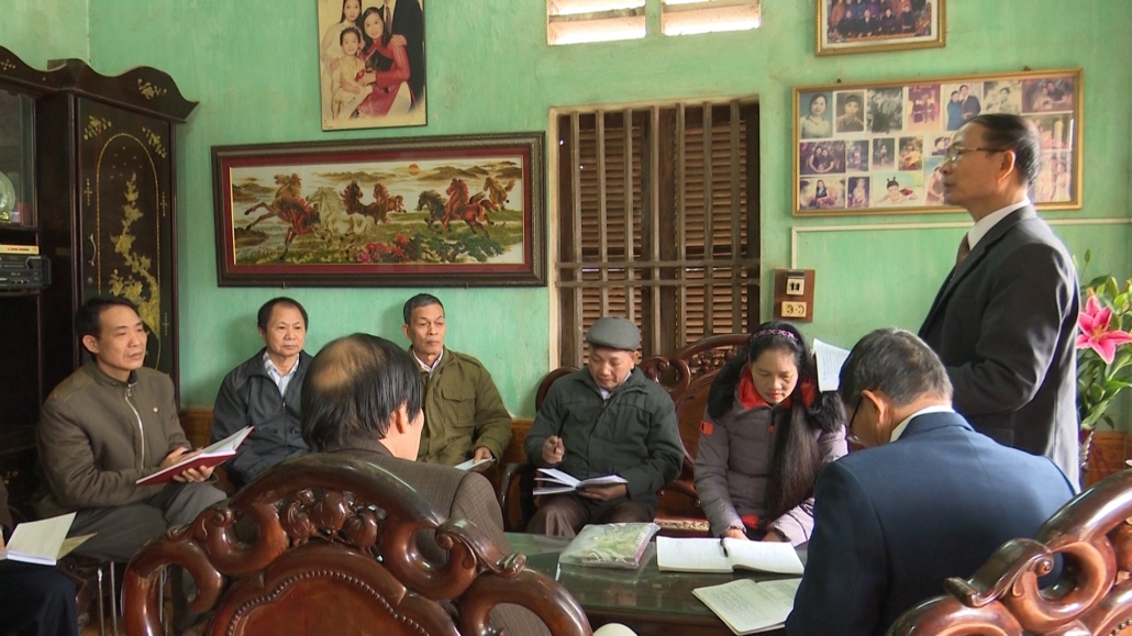 Người bí thư chi bộ gương mẫu, trách nhiệm ( CM Người cao tuổi 24-12) Người bí thư chi bộ gương mẫu, trách nhiệm ( CM Người cao tuổi 24-12)