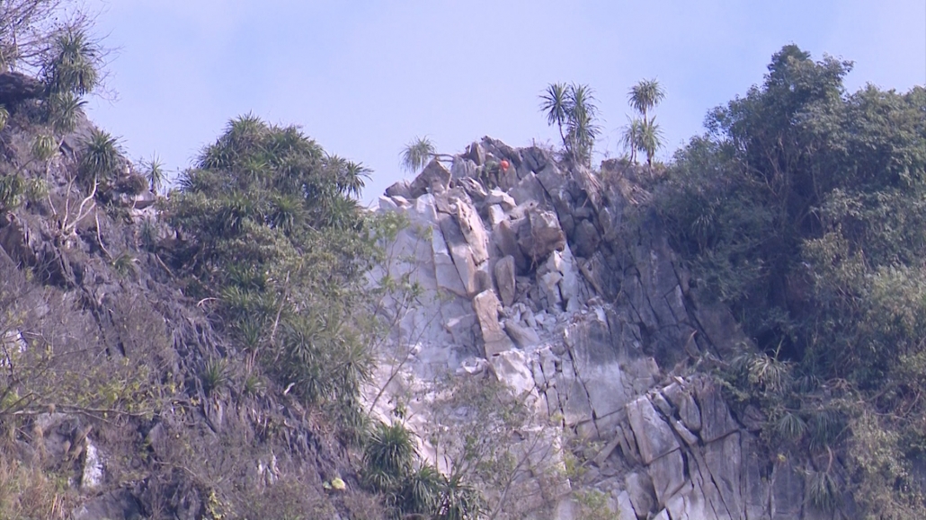 Định Hóa: Khắc phục, xử lý sạt lở đá tại xóm Nà Khao, xã Trung Hội Định Hóa: Khắc phục, xử lý sạt lở đá tại xóm Nà Khao, xã Trung Hội