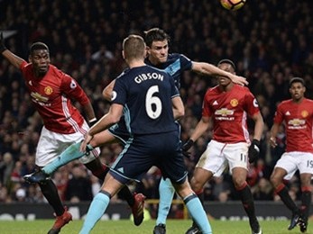 West Ham – MU: Quỷ đỏ “vần” Búa tạ