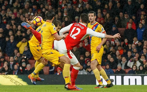 giroud lap sieu pham arsenal de dang ha guc crystal palace