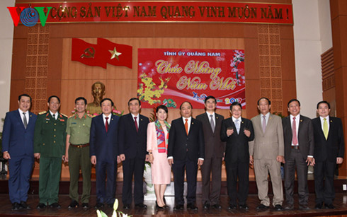 thu tuong nguyen xuan phuc tham chuc tet tinh quang nam quang ngai