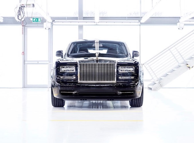 rolls royce ra mat phien ban phantom cuoi cung