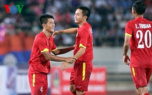 u20 viet nam da giao huu voi u23 schalke 04 tren dat duc