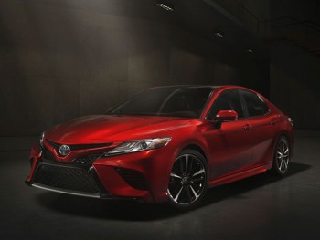 Mẫu xe Toyota Camry 2018 hoàn toàn mới có gì hay?